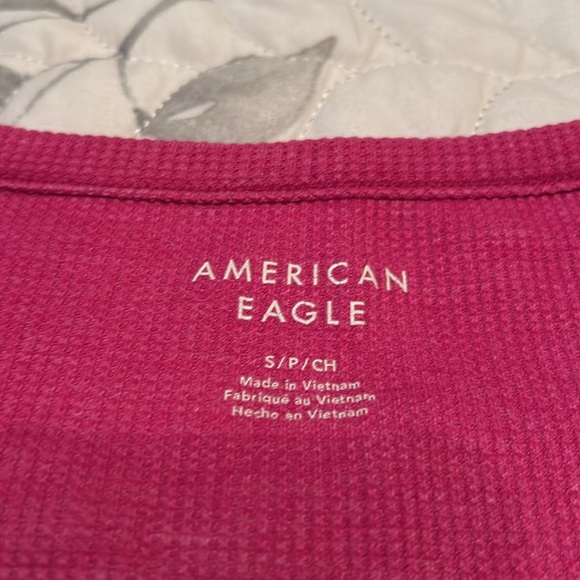 American Eagle Outfitters Pink Fitted Long Sleeve Tee - Picture 2 of 5